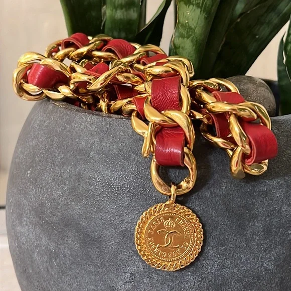 CHANEL | Accessories | Chanel Vintage Red Leather Belt  display picture 1